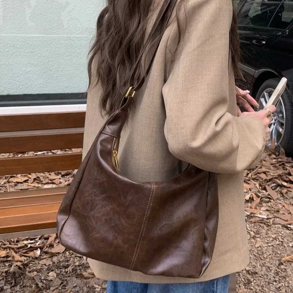 Fashion Square Boston Crossbody Bag Y2k Hobo Leather Shoulder Bag Large Capacity Solid Color Women Handbag WorkXJ250918