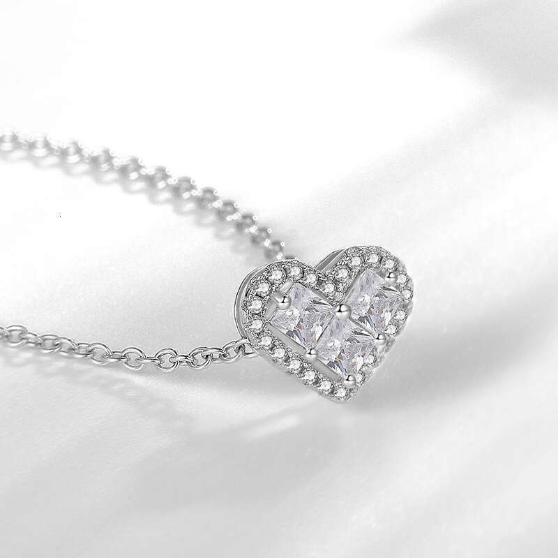 DZ076 New Creative Heart Pendant for Women Princess Imitation Necklace Wearable Collarbone Chain Jewelry