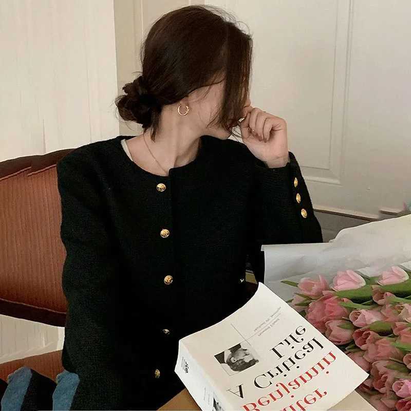 Spring Autumn 2025 New Chic Jacket Womens Jacket Fashion Long Sleeve Loose Casual Single Breasted Outwear Tops Z250918