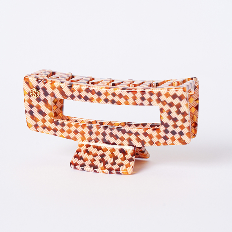 Rainbow checkerboard acetic acid clip, sweet temperament hair clip, high-end feeling, cute shark clip hair accessory, versatile headwear for women