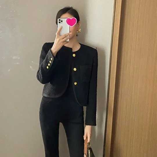 2025 Autumn New Black Tweed Coat Women Korean Elegant Oneck Slim Fit Tops Y2k Grunge Long Sleeve Jackets Mujer Z250918