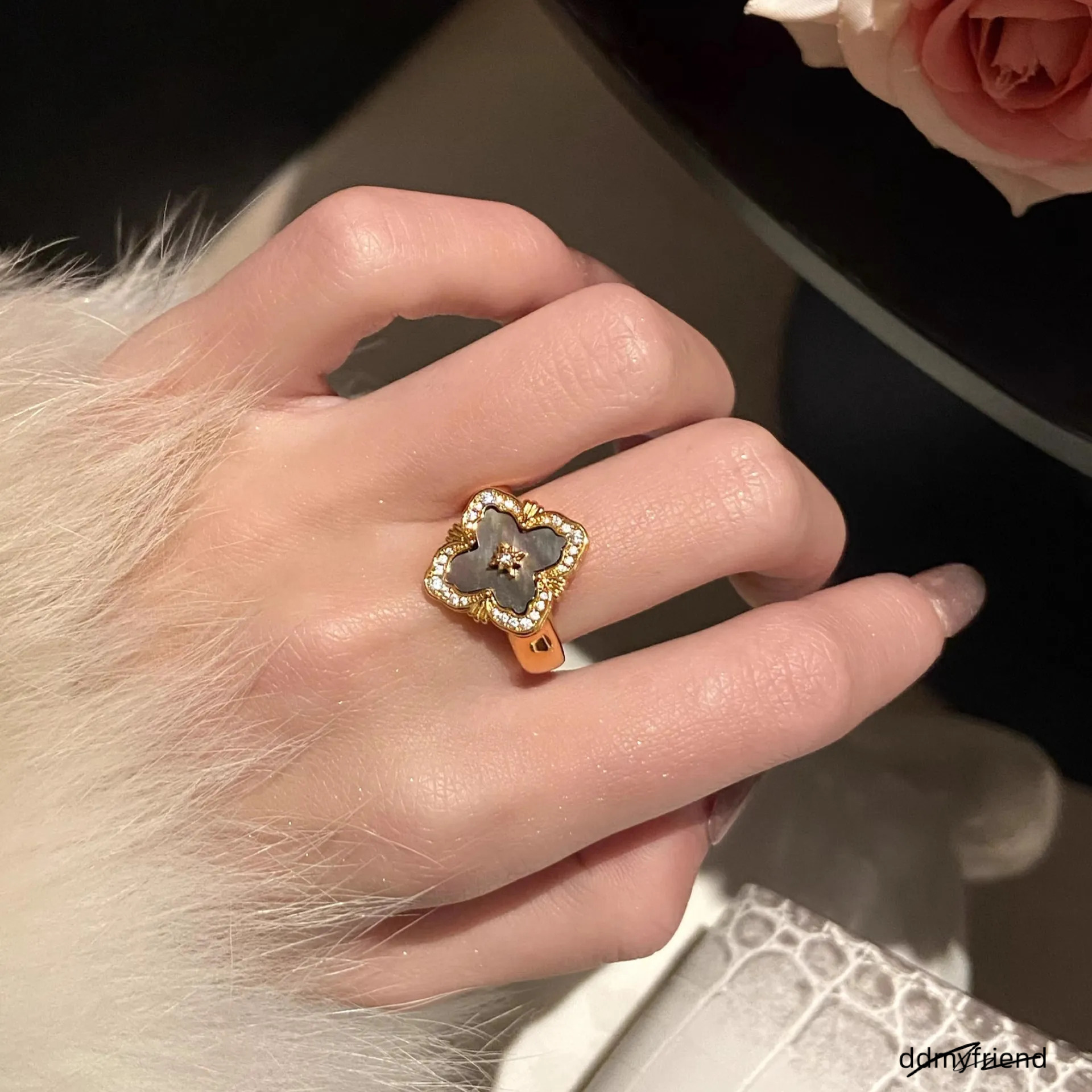 Gold Tone Ring With Mother Of Pearl Rhinestone Accents, Elegant Party And Gift For Her, High - Quality Stylish Jewelry ddmyfriend