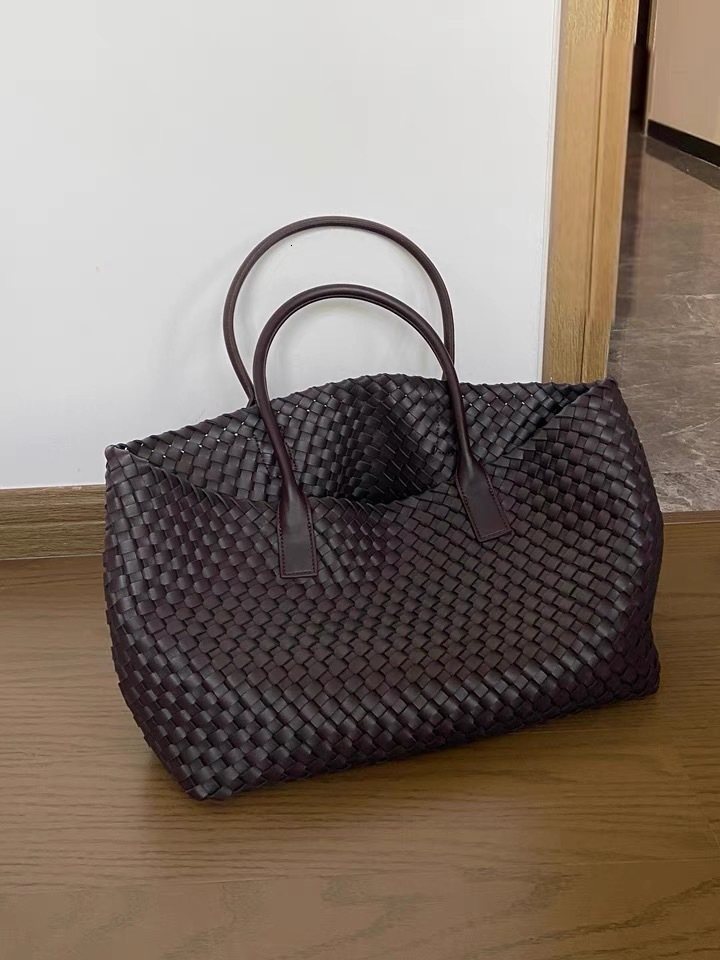 fashion new women s large capacity hand woven bag luxury bag high end simple commuting shoulder bag large bag designer bag Designer Bag