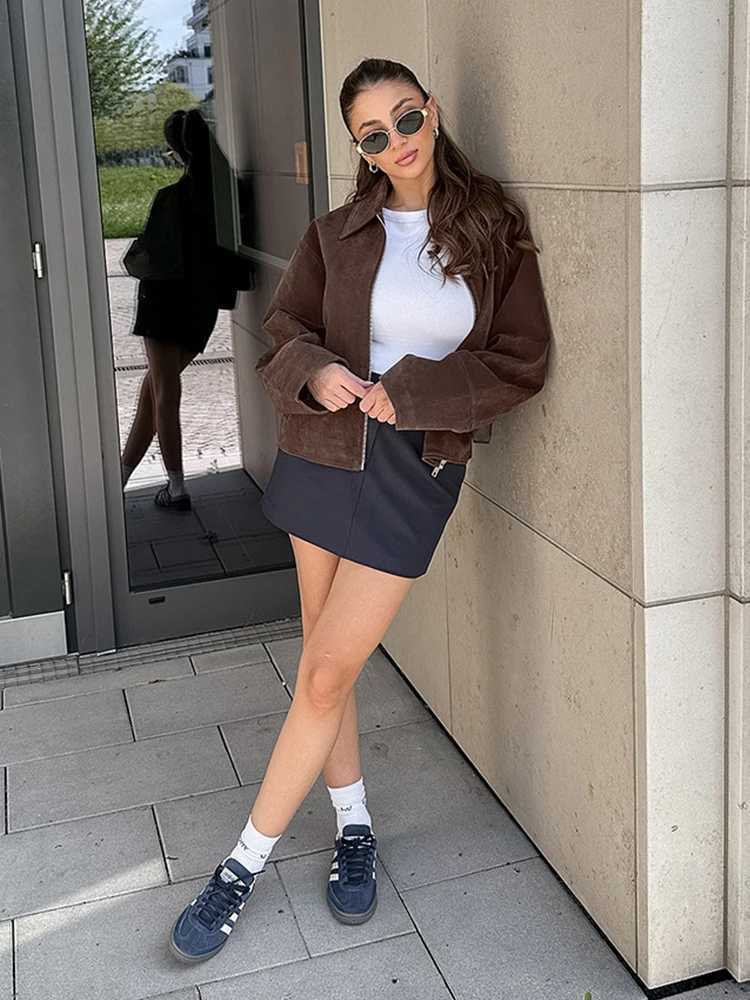 Women Dark Brown Suede Coats Standup Collar Short Loose Zipper Single Breasted Long Sleeves Jacket 2025 Autumn Fashion New Coat Z250918