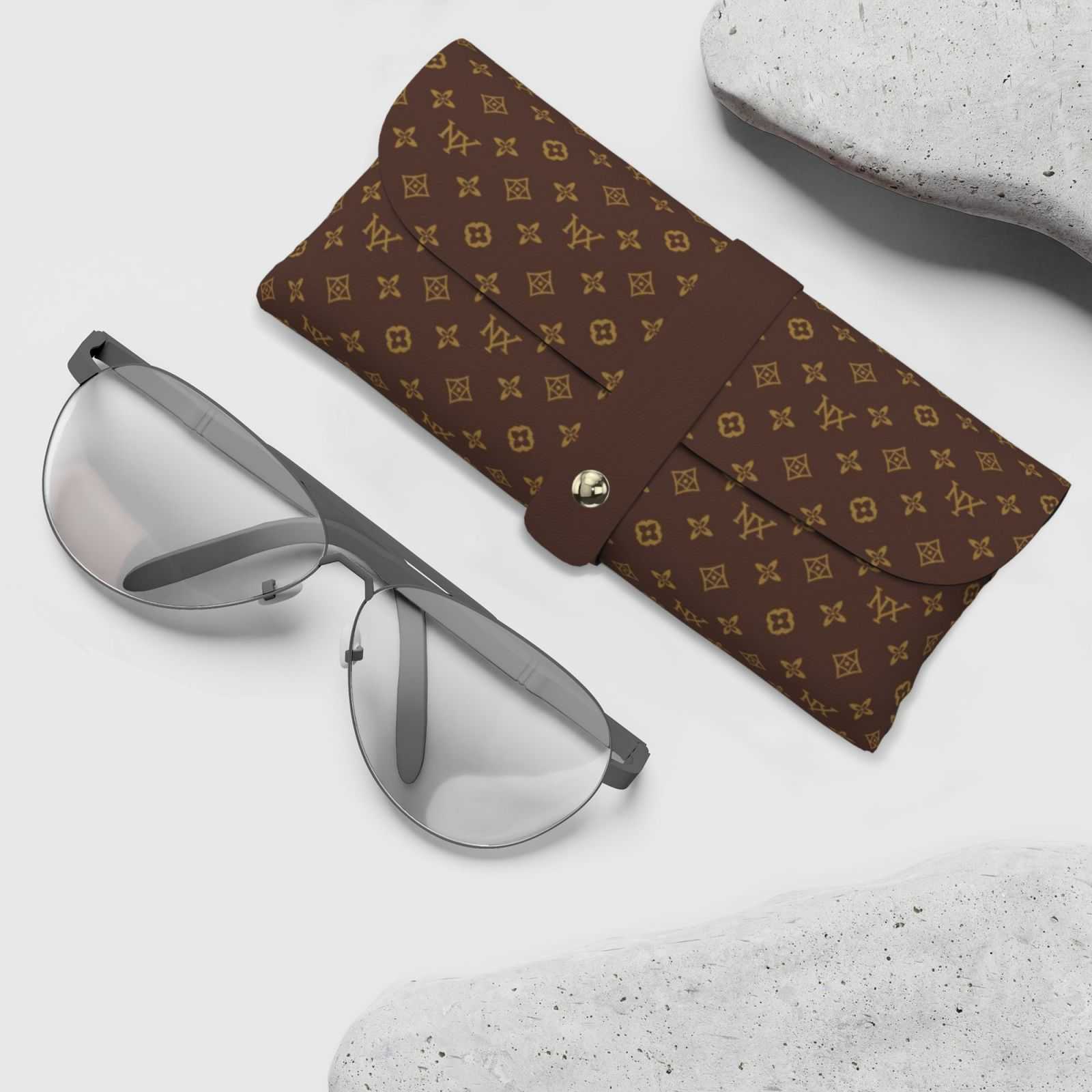 NXY Long Style Vanity Bag Designer Make Up Bag Fashion Travel Cosmetic Bags Glasses Storage Bags Women Pouch 250919