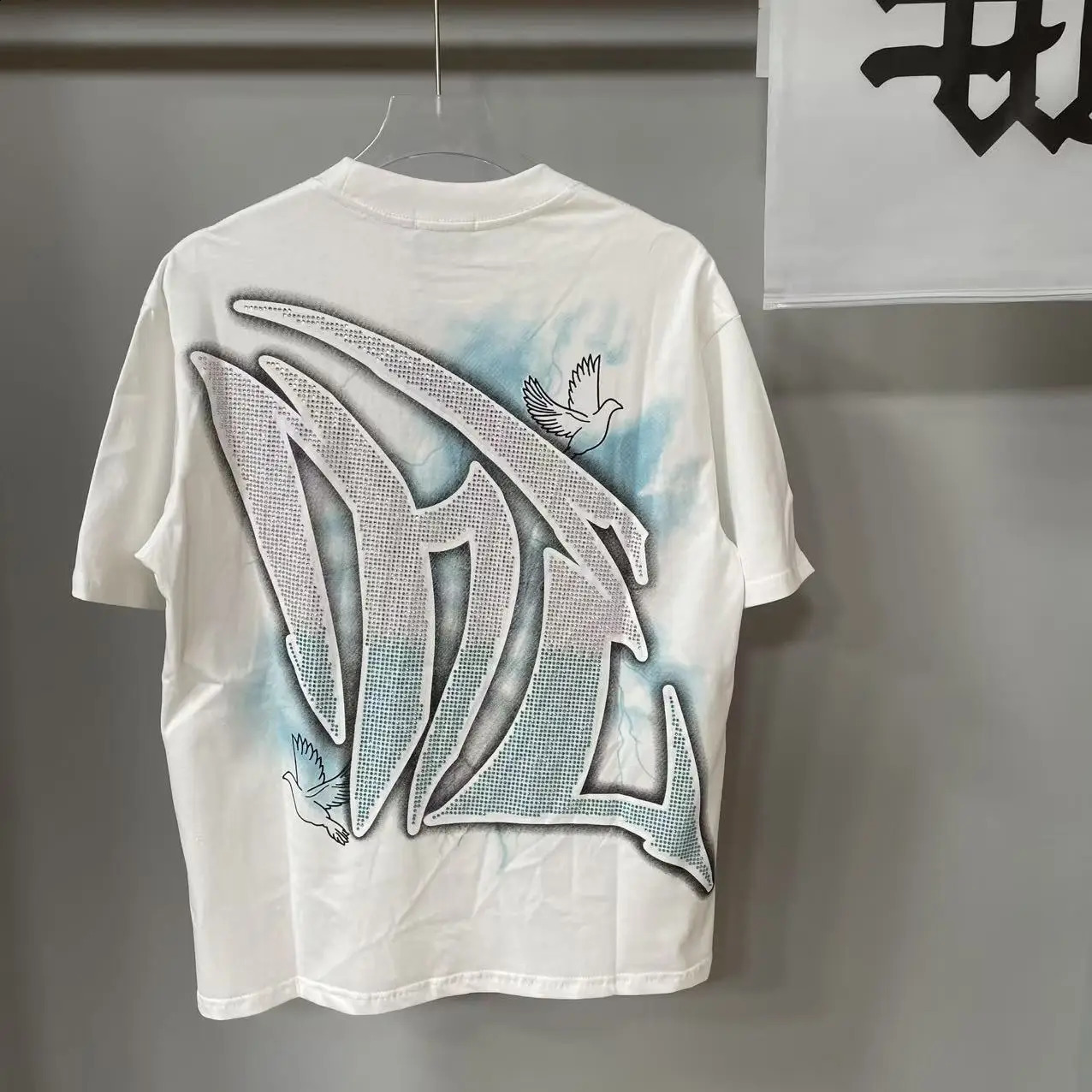 Winged Angel Rhinestone Short Sleeve Mens Tshirts Streetwear Cotton Loose Round Neck Summer Tees Oversized Unisex Tshirt250918