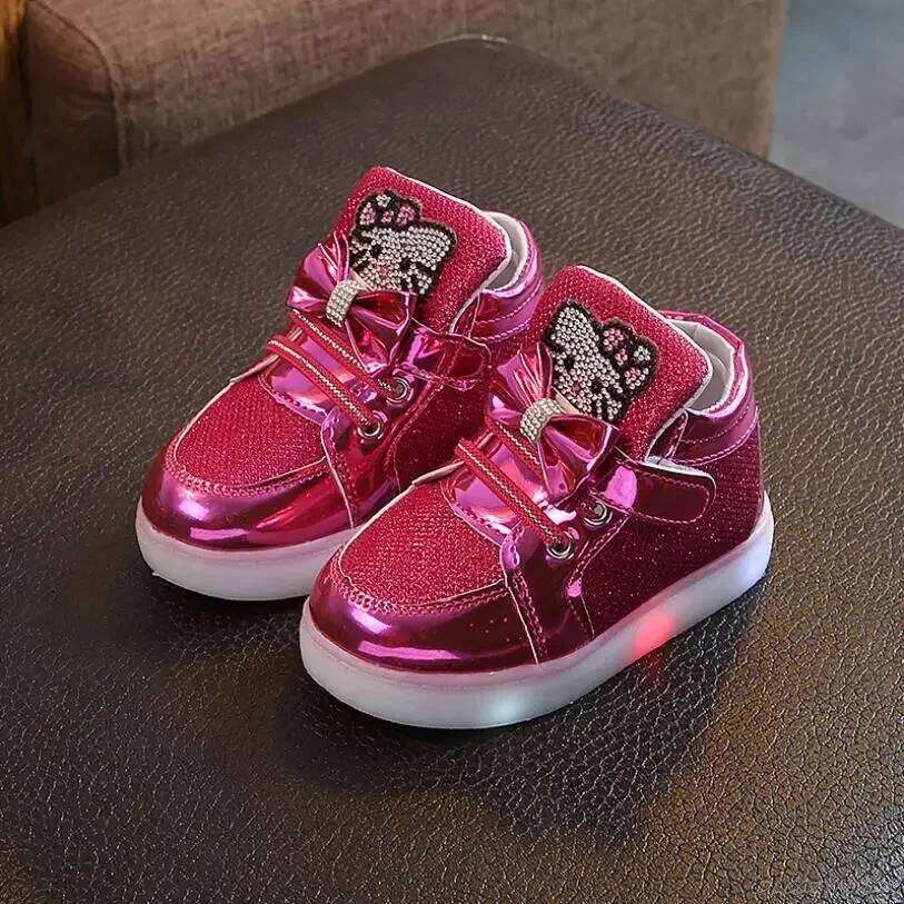 New Children Luminous Boys Girls Sport Running Shoes Baby Flashing Lights Fashion Toddler Little Kid LED Sneakers