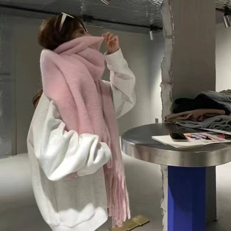 T1790 New Style Women's Wool Scarf, Stylish Korean Design for Winter, Versatile and Elegant, Perfect for Couples