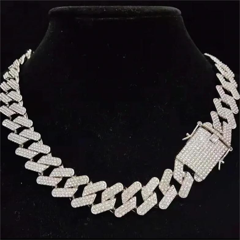 Hip Hop Jewelry Cuban Link Chain Thick Customized Trendized Necklace 925 Silver Vvs Iced Out Moissanite Cuban Chain