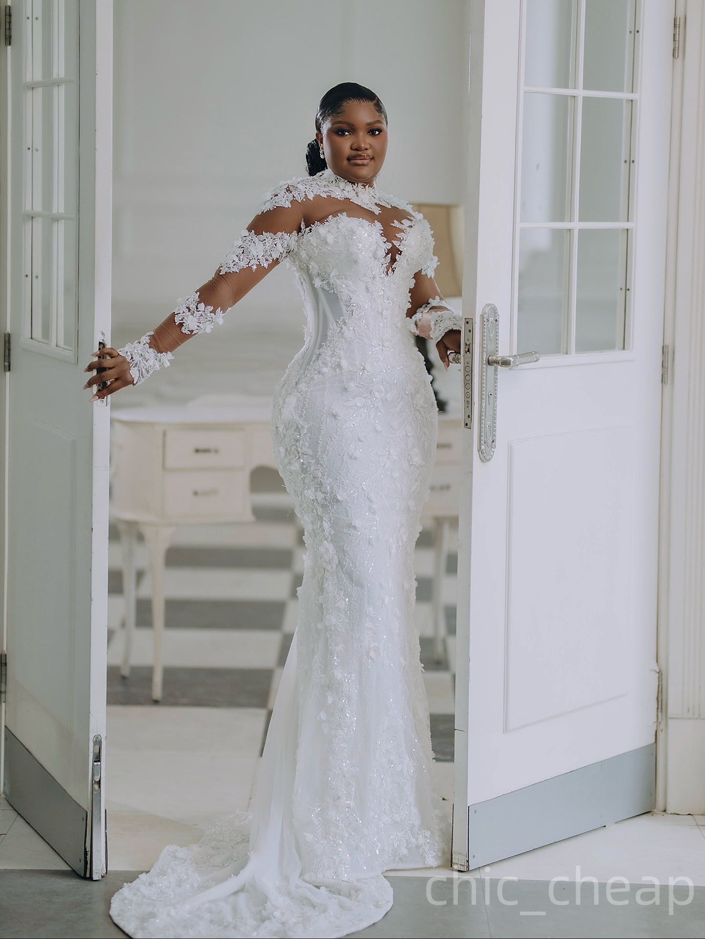 2025 Aso Ebi Plus Size Ivory Mermaid Wedding Dress Floral Lace Sheer Neck Long Sleeves Vintage Bridal Gowns Dresses ZJ0467