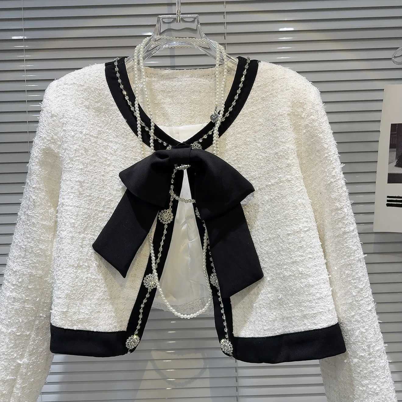 Spring 2025 new pearl chain bow decorated tweed jacket clothes Z250918