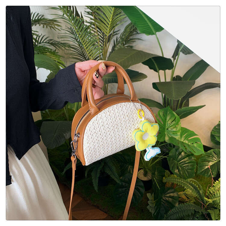 Straw Woven for Designer Bags Women 2025 Spring Summer New Fashion Niche Crossbody Beach High-end Handheld Shell Bag