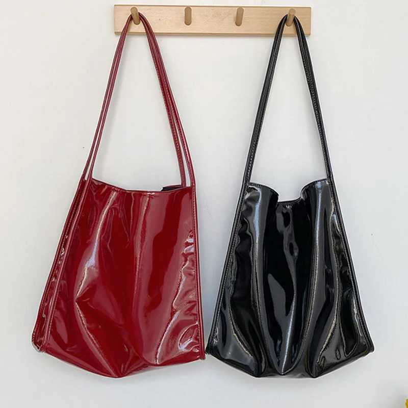 Vintage Style Shoulder Bags for Women Patent Leather Twoshoulder Bag High Capacity Handbag Purse Lady Fashion Underarm Bag Z250915