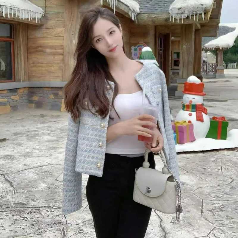 French Tweed Pearl Button Short Thickened Womens Jacket Autumn Winter New Style Small Luxury Top Crew Neck Regular Type Jackets Z250918
