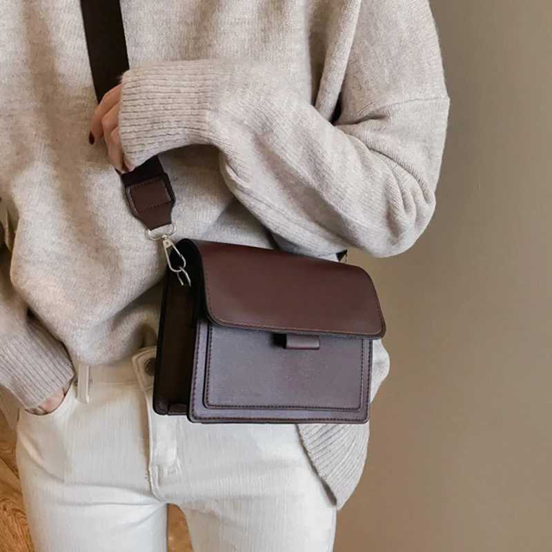 Women Small Square Bag Retro Versatile Wide Shoulder Strap Large Capacity Casual Portable Female One Shoulder Crossbody Bag 2024XJ250918