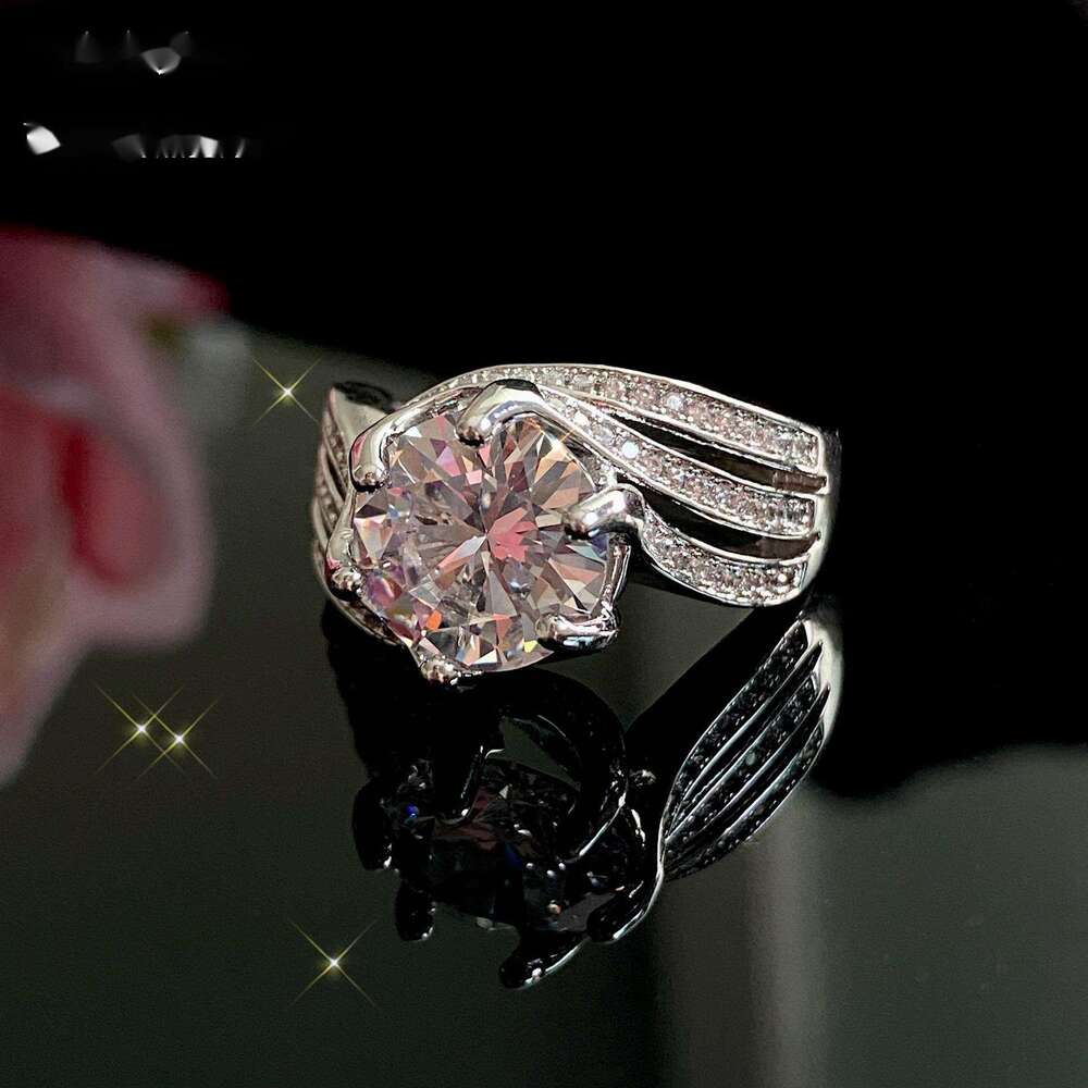 High-Quality Princess Cut Large Pigeon Egg Luxurious 5 Diamond for Women Live Streaming High-End Elegant Ring