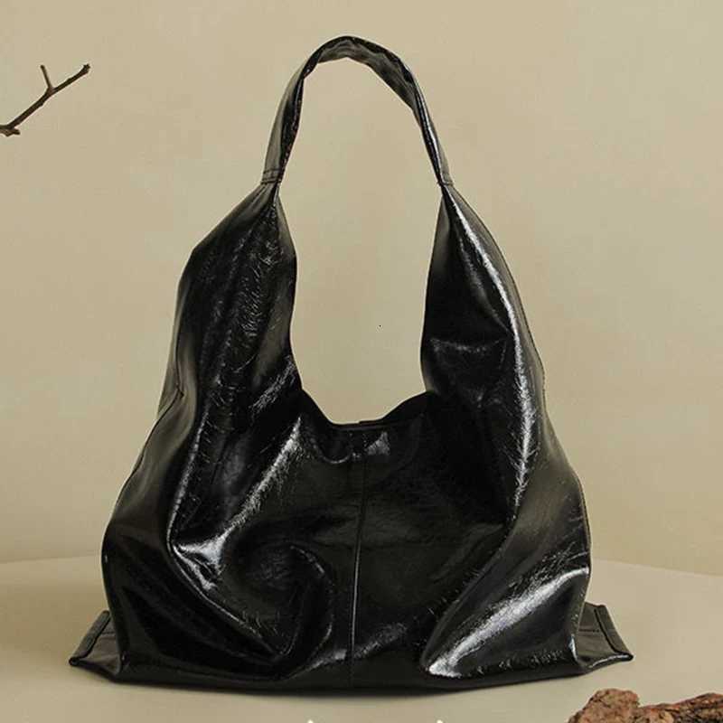 High Appearance And Fashionable Tote Bag Solid Color And Large Capacity French Style Bag For Celebrities Waterproof Underarm B Z250915