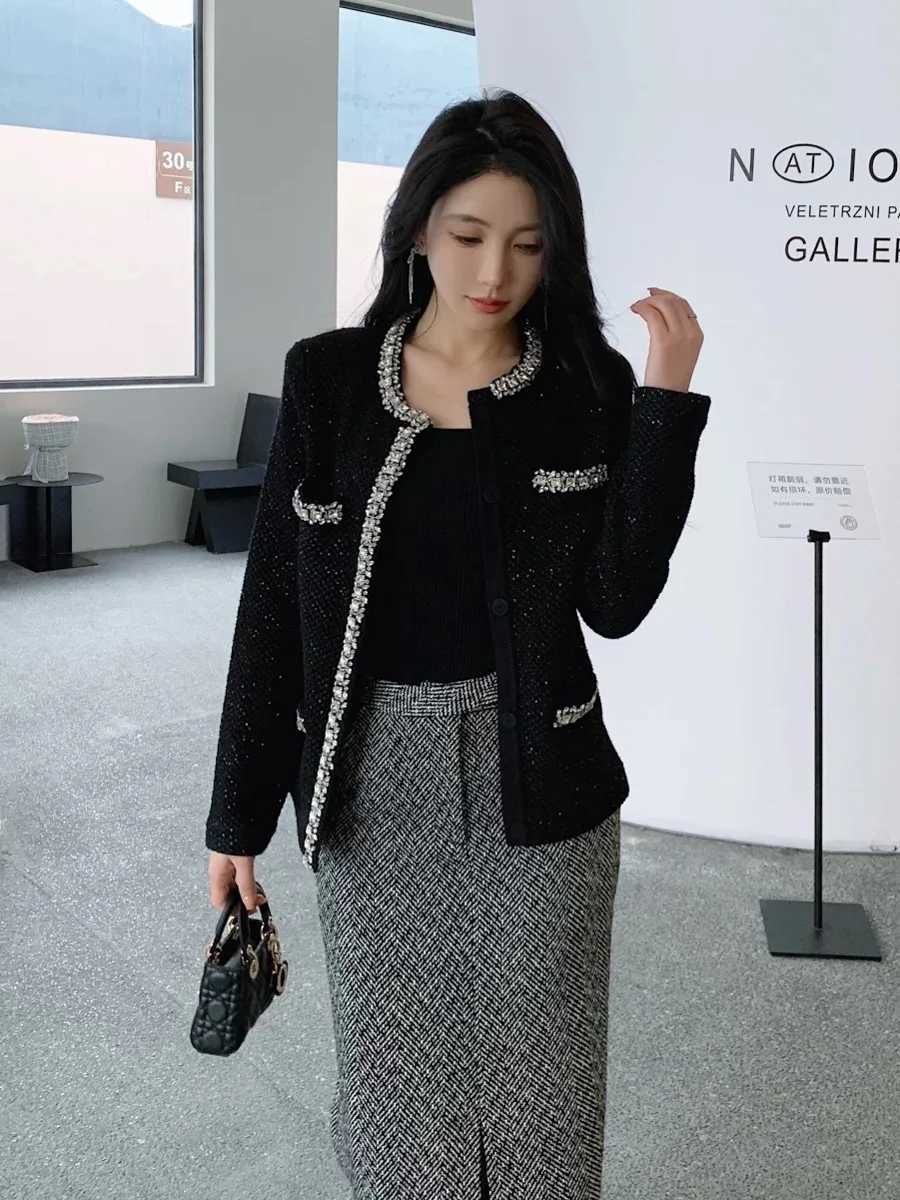 Women ONeck Sequin Sweater Coat Elegant Long Sleeve Early Spring Lady Pearl Rhinestone Trim Knit Cardigan Top Z250918