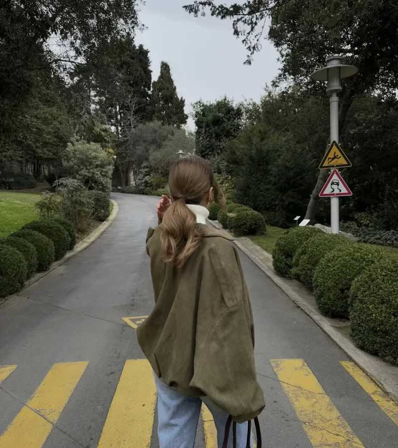 ETJ 2025 Spring new womens suede texture effect Loose version of fashion lapel shoulder bomber jacket Z250918