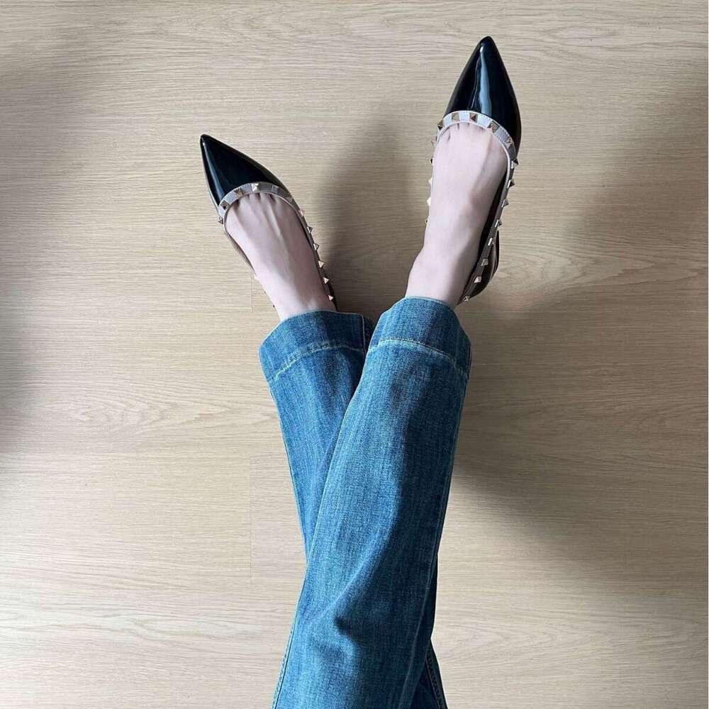 Pointed Toe Studded ~ Height Increasing 5cm French Style Shallow Mouth Soft Patent Leather Elegant Commuter Versatile Hidden Heel Shoes for Women