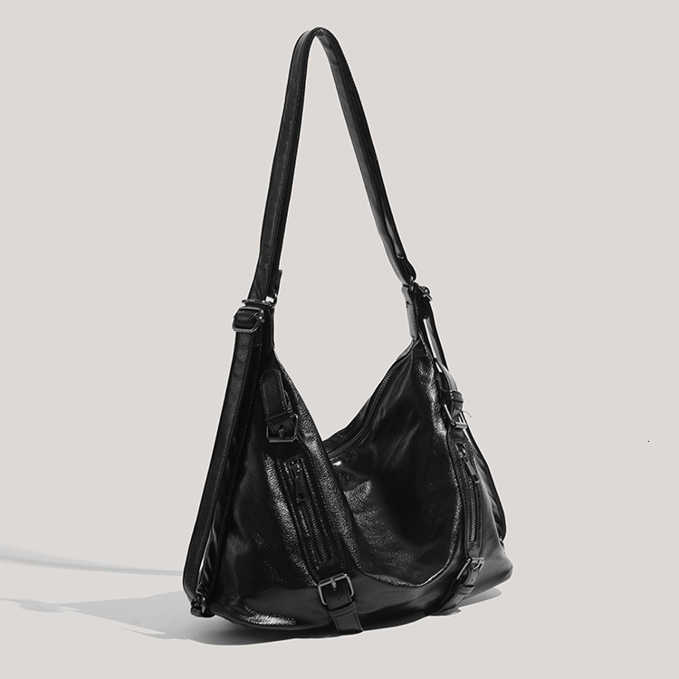 Retro Style Women s Handbag Spicy Girl New Fashion Large Capacity Versatile Commuting Women s Shoulder design Bag Autumn New Designer Bag