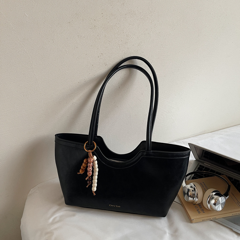 Fashionable and casual large capacity handbag, autumn student classic crossbody bag, simple daily commuting, high-end multifunctional versatile women&