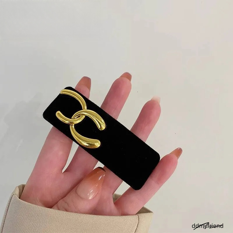 Minimalist Metal Letter For Women, Veet Side Clip, Elegant Internet Celebrity High-End Bangs BB Clip Hair Accessory ddmyfriend ddmyfriend