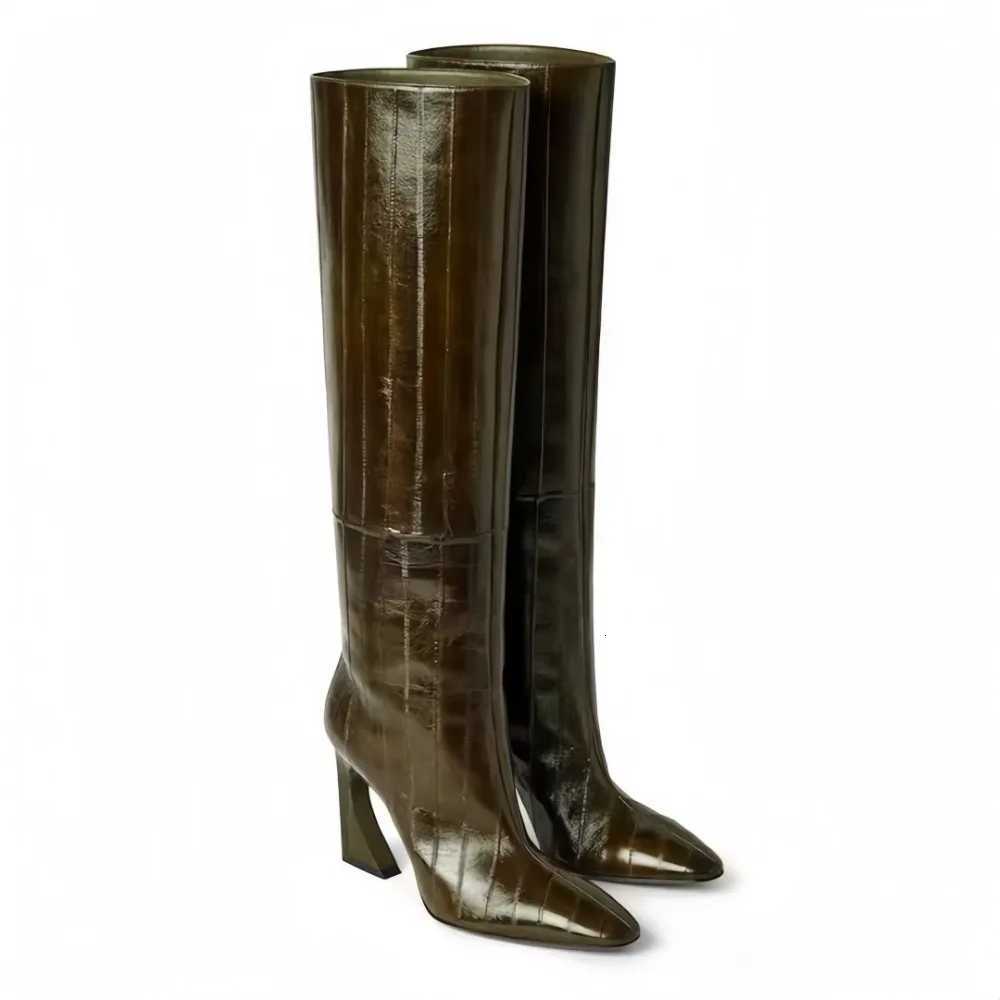 Womens Black Crocodile Patterned Knee High Boots with Pointed Toe Chunky Heel Stylish for Evening Parties Streetwear W250919