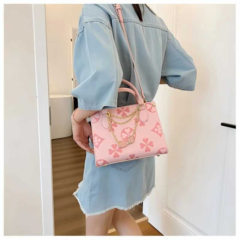 Highend appearance level fashionable and versatile womens bag with large capacity shopping bag crossbody bag shoulder bagXJ250918