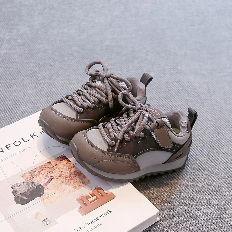 Autumn s Sports Shoes Soft Bottom Nonslip Children Casual Shoes Handsome Trend Boys Girls Running Shoes Toes Capped 250918 S251027