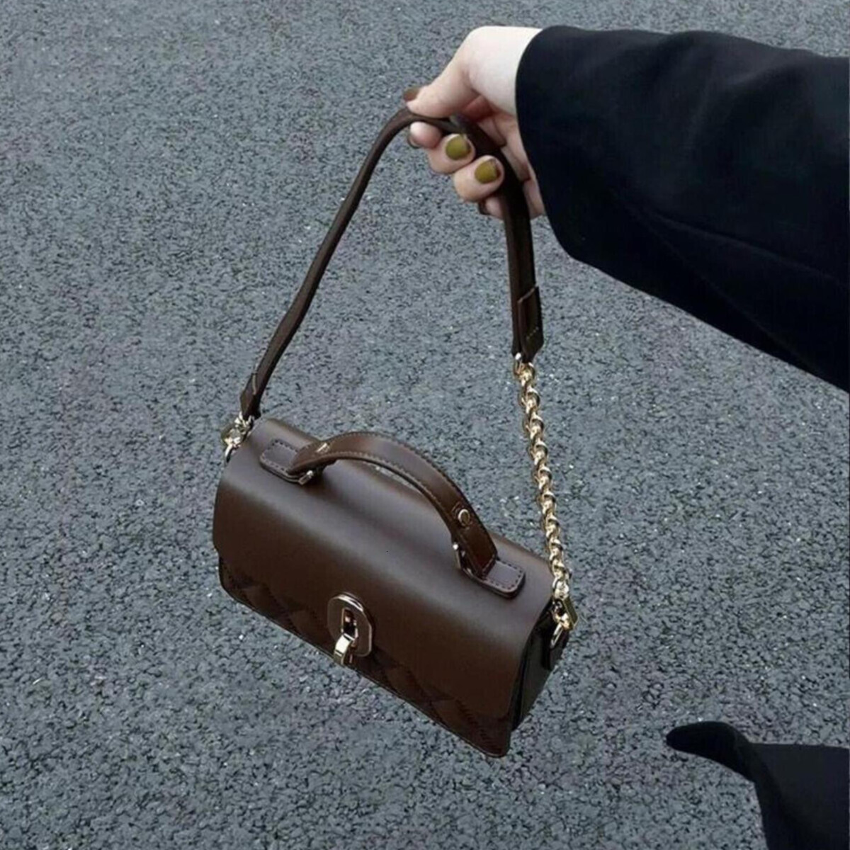 Minimalist Style Niche Handbag design New Trend Versatile Women s Shoulder Bag Chain Women s Crossbody Bag Autumn New Designer Bag