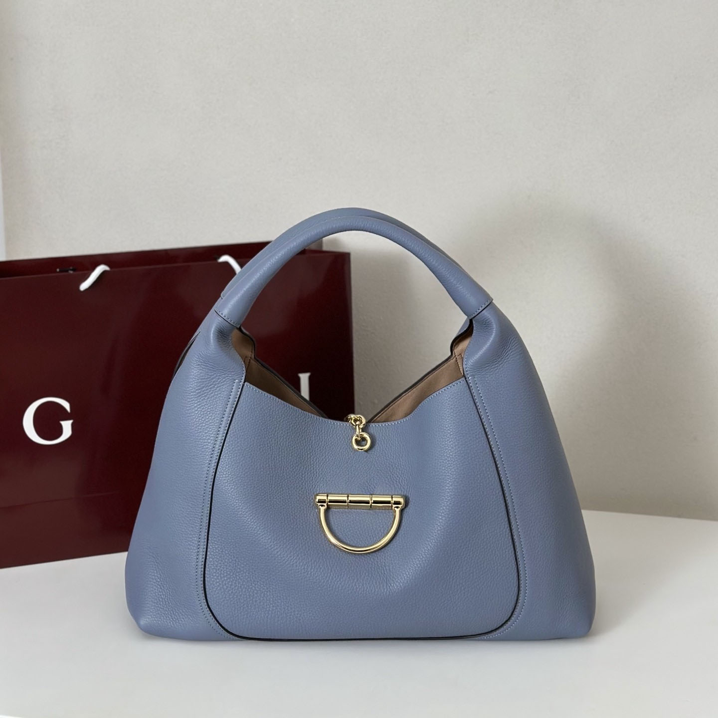 designer Bag Tote Bag 10A Hot luxury Large Capacity Softbit High-quality genuine leather Zipper style Shopping Bag vintage color Striped Ribbon Tote Bag 04.