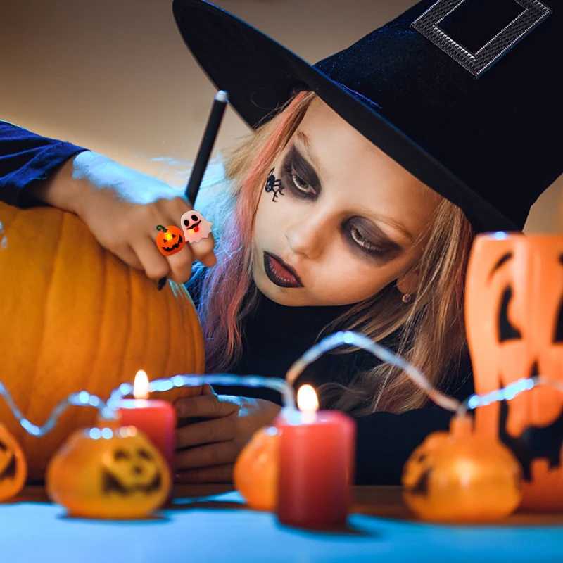 530Pcs LED Luminous Halloween Rings Glow In Dark Pumpkin Ghost Skull Finger Rings Jewelry For Kids Halloween Party Favors Gifts C250919
