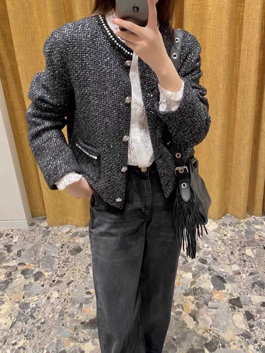 Autumn Winter Women Tweed Short Coat Pearls Decoration ONeck Single Breasted Elegant Female Jacket Top Z250918