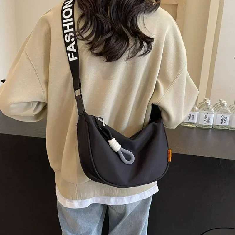 2025 New Fashion Original Style Commuting Dumpling Women Bag Crossbody Bag Simple Wide Shoulder Strap Design Single Shoulder BagXJ250918