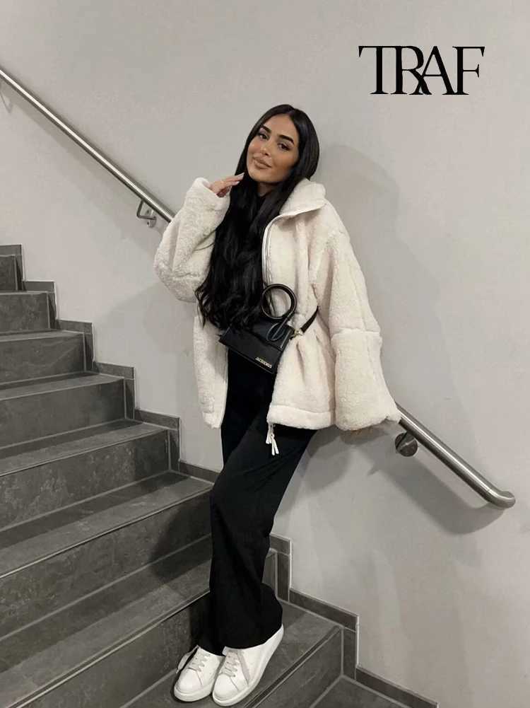 TRAF Fashion Womens Lambs Wool White Coat Winter Fleece Reversible Lapel Coat Simple Loose Teddy Velvet Long Sleeve Jacket Z250918