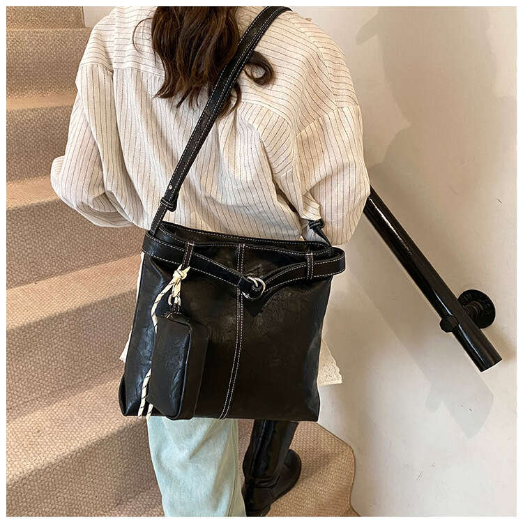 Casual Large Capacity Denim for Women 2025 Early Spring New Designer Bags Commuter Shoulder Crossbody Soft Tote Bag