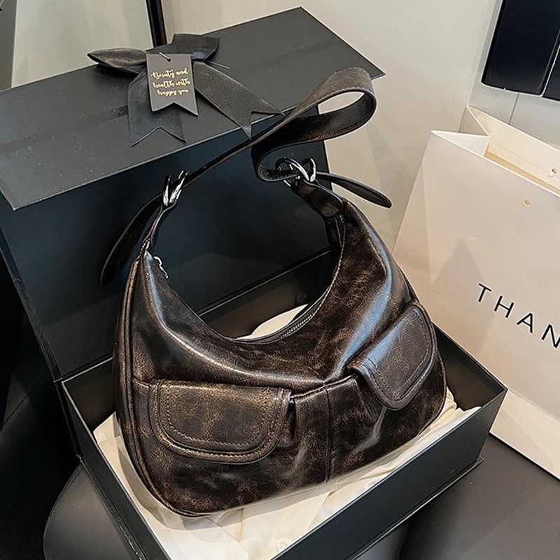 Ladies Solid Color Shoulder Bags Allmatch Simple Multifunction Handbags Large Capacity Underarm Bags for Women Hobo Purse Z250915