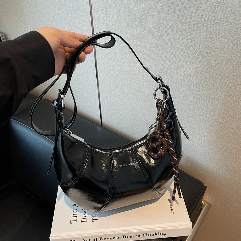 2025 Autumn New Fashion and Leisure Large Capacity Handbag, College Student Crossbody Bag, Daily Commuter, Advanced Multi functional Women's Hand