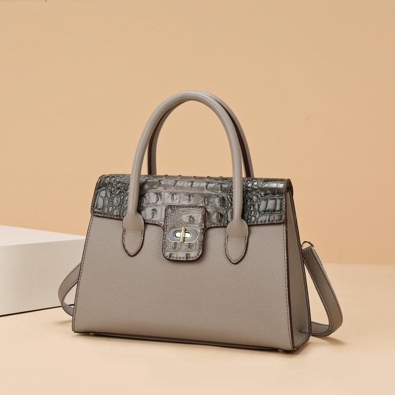 2025 Autumn Fashion and Leisure Large Capacity Handbag, College Student Crossbody Bag, Simple Daily Commuter, Advanced Multi functional Women's H