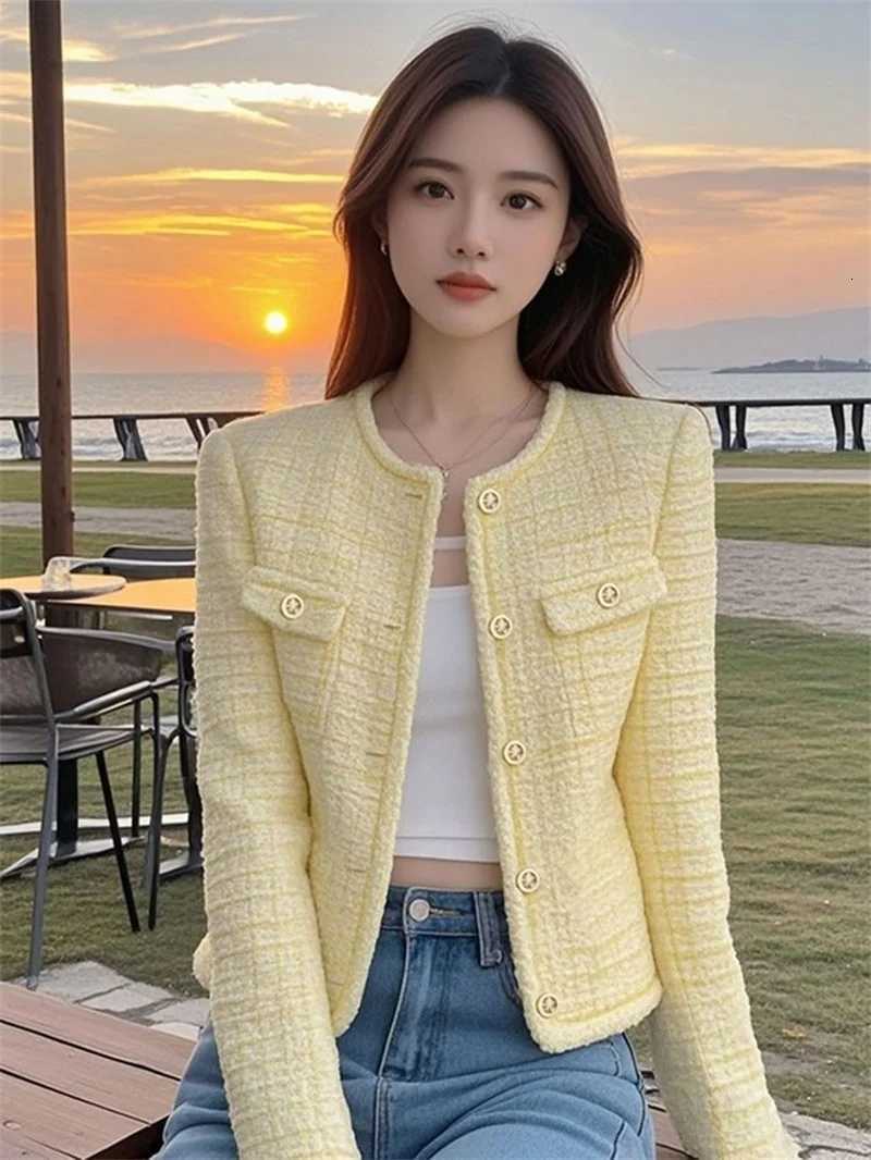 Yellow Small Fragrance Jacket Women Clothing New Spring Autumn Short Jacket Oneck Long Sleeved Single Breasted Female Outerwear Z250918