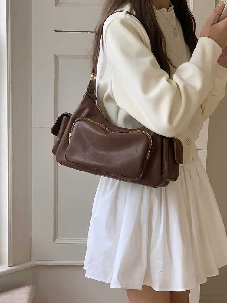 2025 new retro bag fashionable and casual punk motorcycle womens bag womens daily commuting bag crossbody bag shoulder bagXJ250918