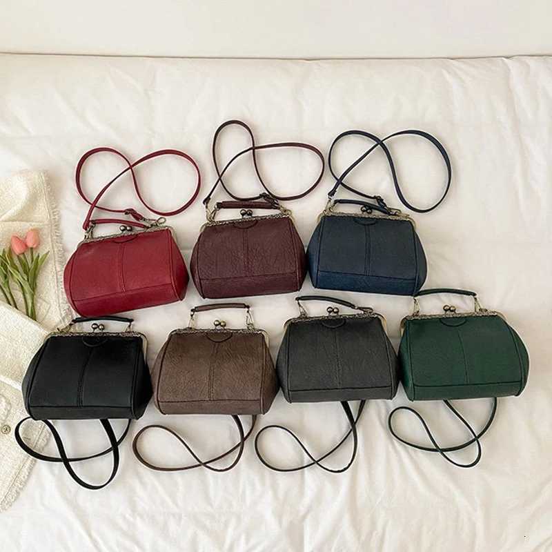 Shell Bag 2024 New Europe and The United States and The United States Retro Burst Crackle Pu Simple Youth Shoulder Bag Z250915