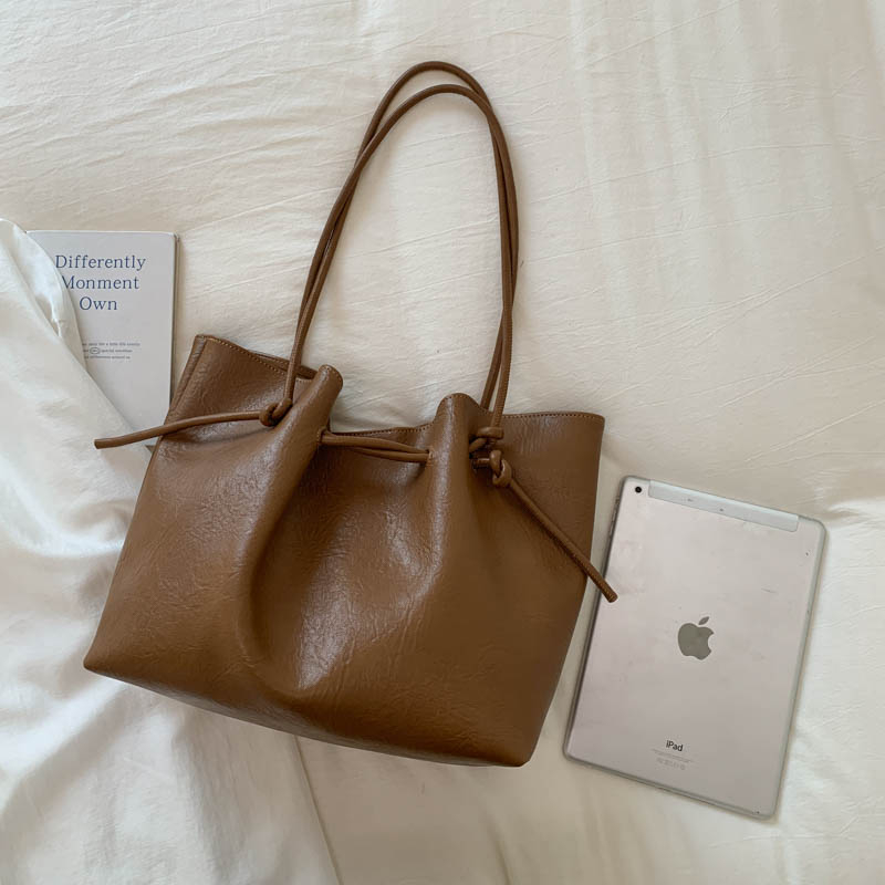 New fashionable, elegant, casual large capacity handbag, lightweight crossbody bag, daily commuting high-quality multifunctional women's handbag