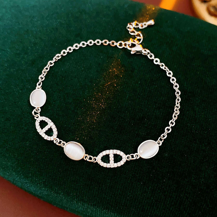 Inlaid Dia Cat's Eye Oval Pig Nose Light Exquisite Versatile Bracelet Niche Temperament High-end Feel Jewelry for Women