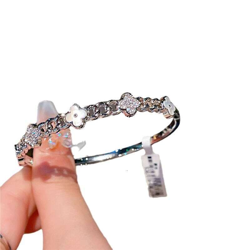 French Sweet Zircon Mother Flower Fashion Light Internet Celebrity Style Bracelet Elegant High-end Versatile Women's Jewelry