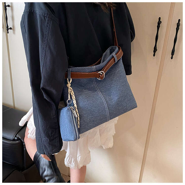 Casual Large Capacity Denim for Women 2025 Early Spring New Designer Bags Commuter Shoulder Crossbody Soft Tote Bag