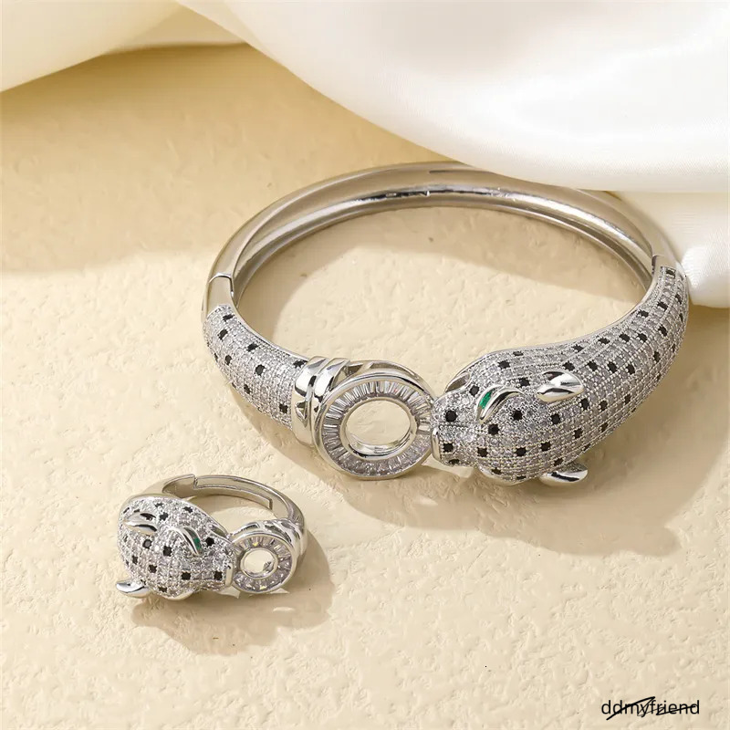 Brand Designer Leopard Jewelry Set Kashi Accessories European And American Style Full Dia Gold-Plated Bracelet Ring Light High-End Fee ddmyfriend