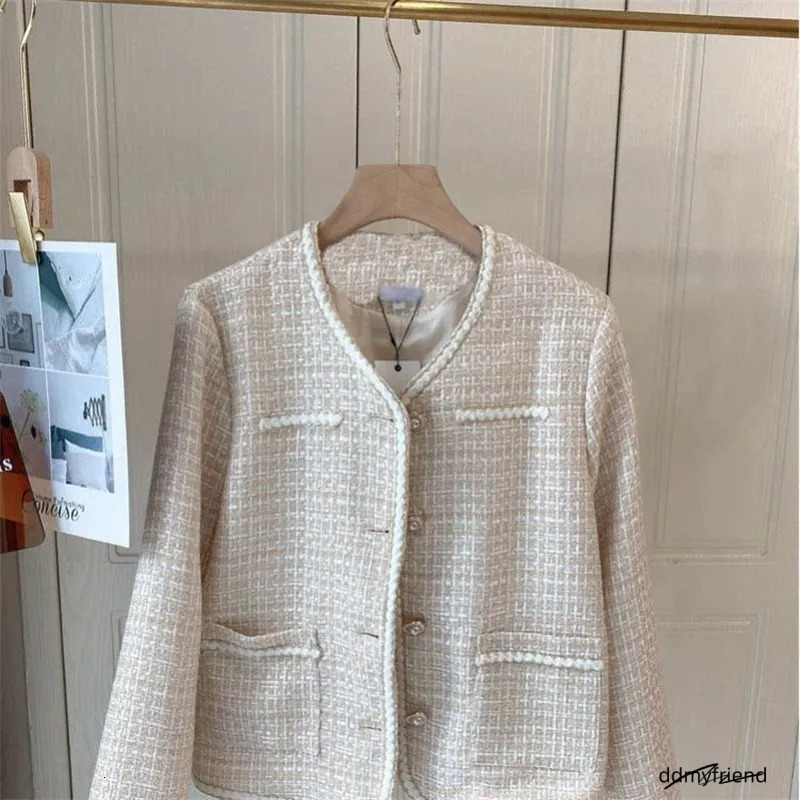 Free Shipping Designer Autumn Classic Fashion Simple Short Jacket Light Casual With Cotton Or Regular ddmyfriend