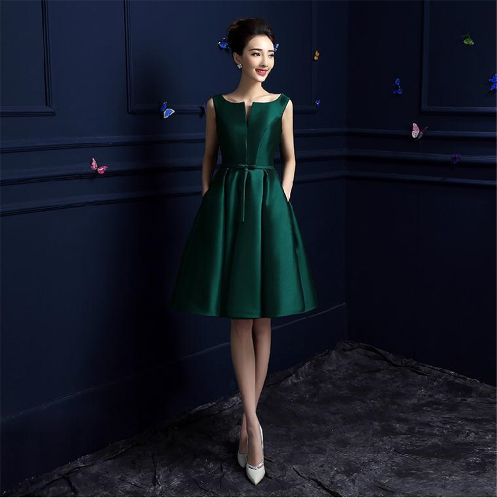 Elegant V-Nrck Stock Short Homecoming Dresses Satin Puffy Princess Lace Up Mini Cocktail Birthday Prom Party Graduation Hoco Dress Customized BQ34